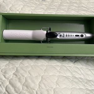 Bio-Ionic conditioning curling iron